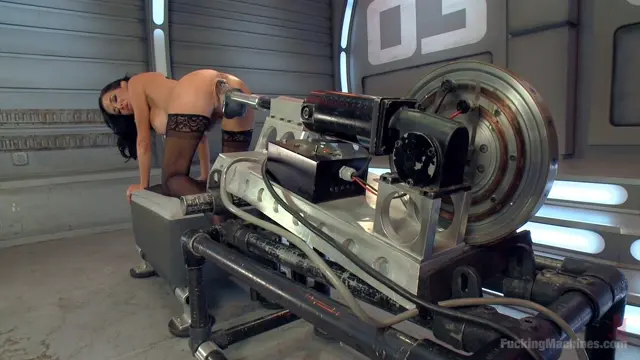 Poster: Big-Titted, Squirter, Milf, Veronica Avluv, Gets Anal Machine Fucking