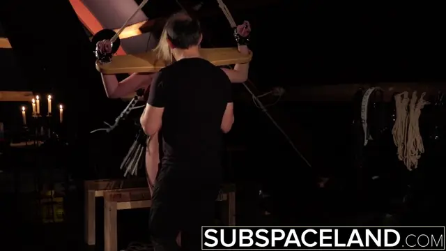 Poster: Hardcore bdsm spanking teen ass in punisnt bondage