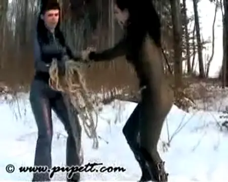 Poster: 2005-02-15 freaky snowgame #3