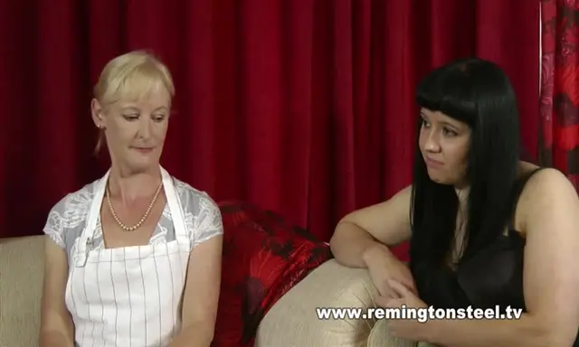 Poster: Spanking Sarah – MP4/SD – Jenna Jay – Caned by two A double caning for Jenna Jay