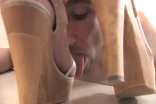 Poster: khf v 0906247xt