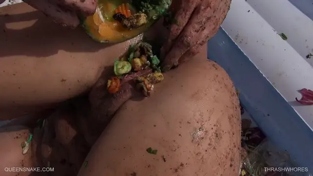 Poster: Queen Snake – Thrashwhores 2016 July 9