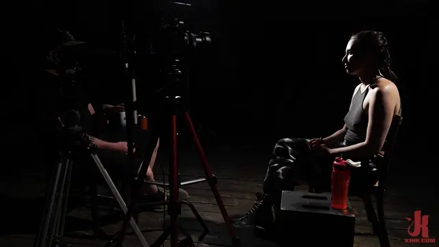 Poster: KF 102450 - Casey Calvert , The Pope