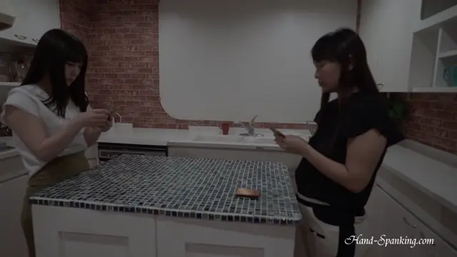 Poster: [hotspanker.com] SpankingRIORYO2_HD