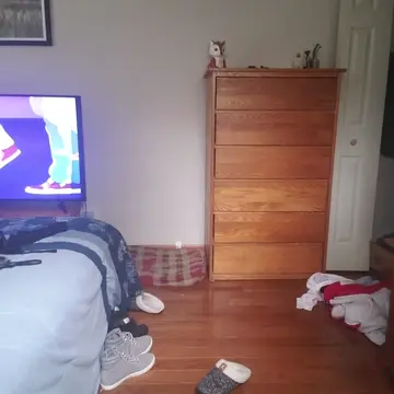 Poster: Curvy goth babe shows you how to tie shibari