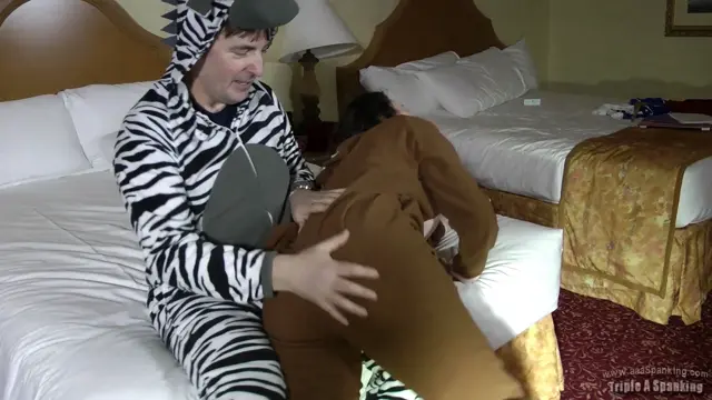 Poster: [hotspanker.com] Spanking1570FileSW