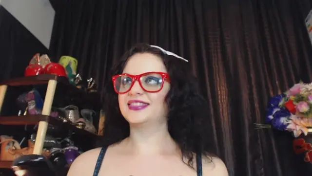 Poster: Fatty nurse with hairy pussy gets self fisting sex