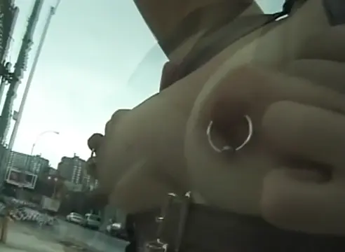 Poster: Addicted To Pain, Scene 4