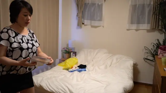 Poster: Yaoi-loving Daughter And Her Mother - Mom Punishes Spanking