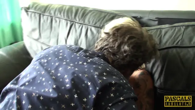 Poster: Andy munches on Roxy’s cunt without asking