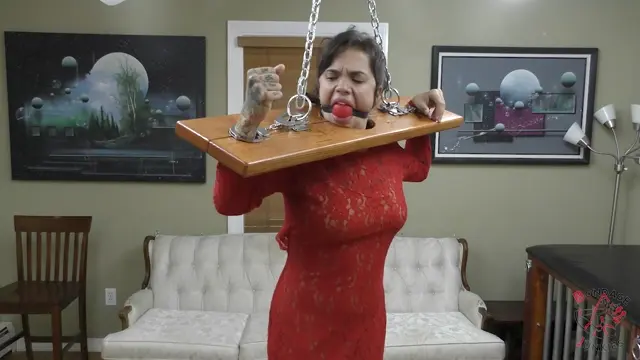 Poster: BondageJunkies - Amy vs. Extra Security