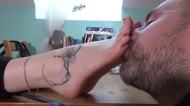 Poster: Submission – Lady Cruellas games – Female supremacy – Worship my sweaty feet