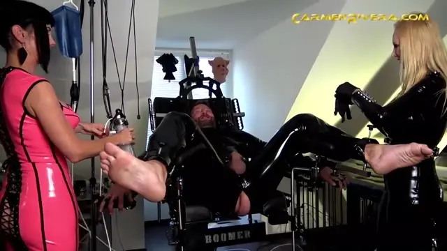 Poster: Penetrated by Queen Jennifer Carter and Carmen Rivera: Brainfucked