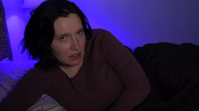 Poster: Bettie Bondage - Sharing a Bed with Your Stepsis [FullHD 1080P]